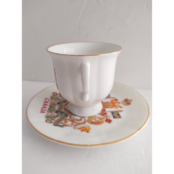 Banawee Bone China Gold Rim Cup & Saucer "Canadian Coat of Arms" - Picture 4 of 16